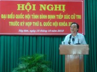 Đại biểu Quốc hội Phùng Xuân Nhạ tiếp xúc cử tri huyện Tây Sơn