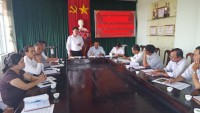 Quang cảnh kiểm tra công tác bầu cử tại xã Bình Nghi