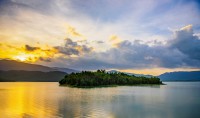 Hồ Thuận Ninh sơn thủy hữu tình - Ảnh Đỗ Đình Thi