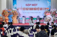 Quang cảnh buổi gặp mặt các doanh nghiệp trên địa bàn huyện