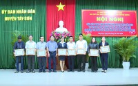 Khen thưởng các tập thể gia đình và cá nhân tham gia hiến máu tình nguyện năm 2022