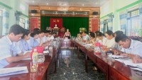 Quang cảnh buổi làm việc