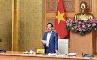 Phó Thủ tướng Trần Lưu Quang chủ trì cuộc họp trực tuyến với 10 địa phương có tỉ lệ giải ngân vốn thực hiện các chương trình MTQG đạt dưới 50% kế hoạch năm 2023. Ảnh: VGP/Hải Minh