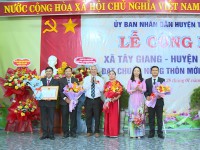 Lễ công bố xã Tây Giang đạt chuẩn nông thôn mới