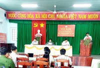 Đồng chí Lê Bình Thanh - Bí thư Huyện ủy tiếp xúc cử tri tại xã Bình Tường