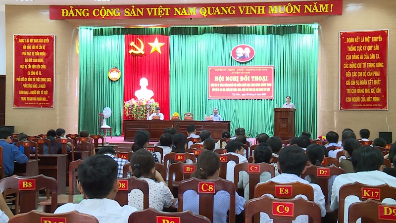 Quang cảnh Hội nghị đối thoại