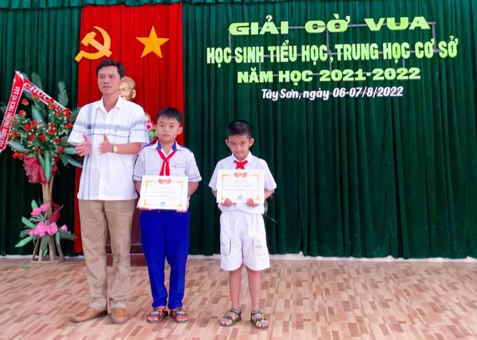 Giải cờ vua học sinh khối tiểu học và trung học cơ sở