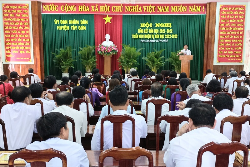 Quang cảnh Hội nghị tổng kết năm học 2021 - 2022