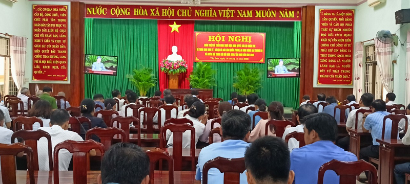 Quang cảnh Hội nghị tại điểm cầu huyện