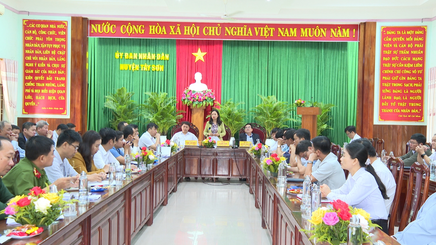 Họp giao ban đầu năm Giáp Thìn 2024