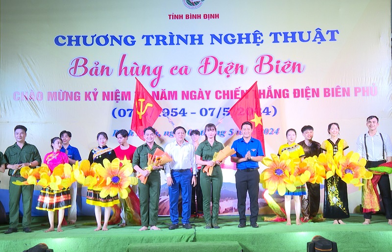 Chương trình nghệ thuật “Bản hùng ca Điện Biên Phủ”