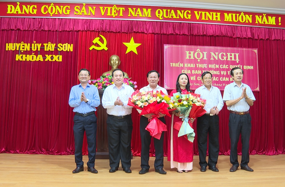 Hội nghị triển khai thực hiện các quyết định của Ban Thường vụ Tỉnh ủy về công tác cán bộ.