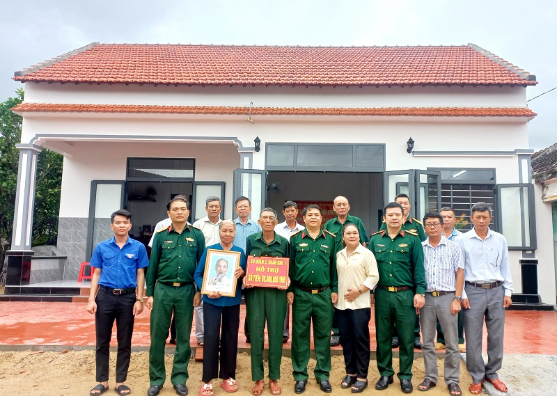 Khánh thành, bàn giao “Nhà tình nghĩa” cho thương binh khó khăn