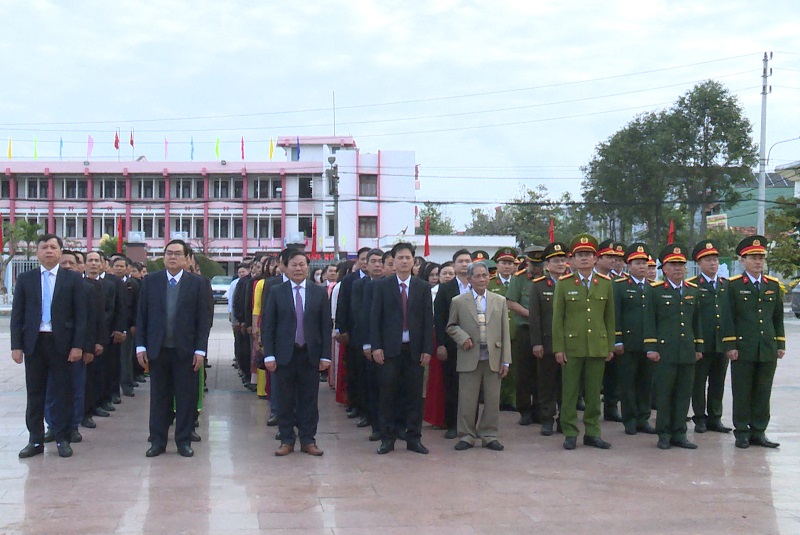 Chào cờ đầu năm mới Tết Nguyên đán Ất Tỵ 2025