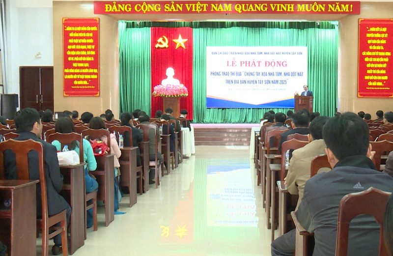 Phát động phong trào thi đua xóa nhà tạm, nhà dột nát